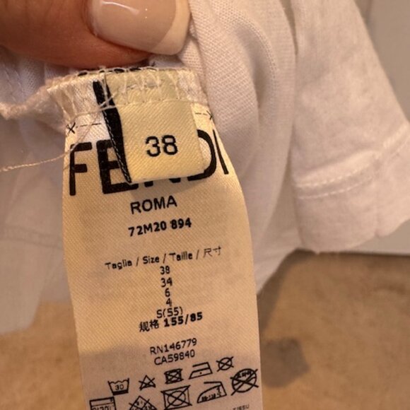 Fendi T-shirt - Picture 6 of 7